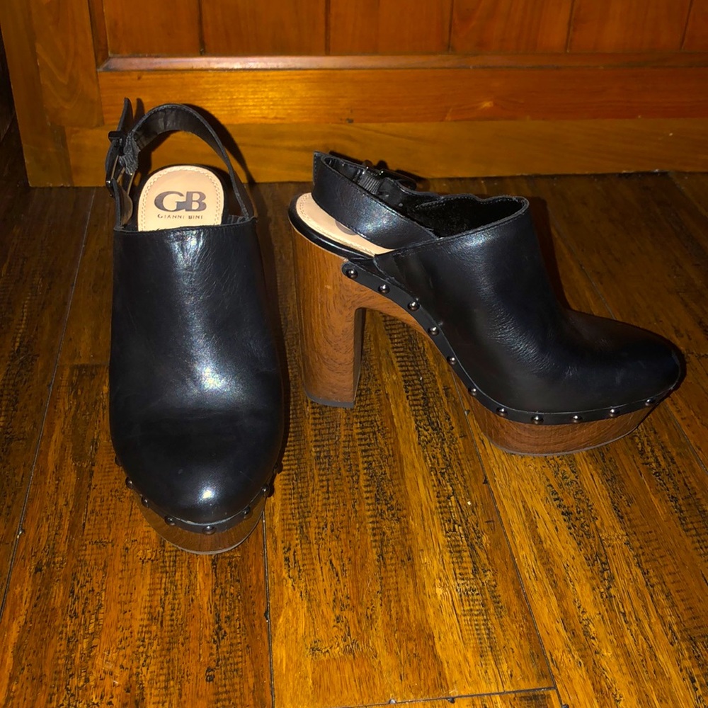 🤩BOGO. GB platform mules. So 8. Leather